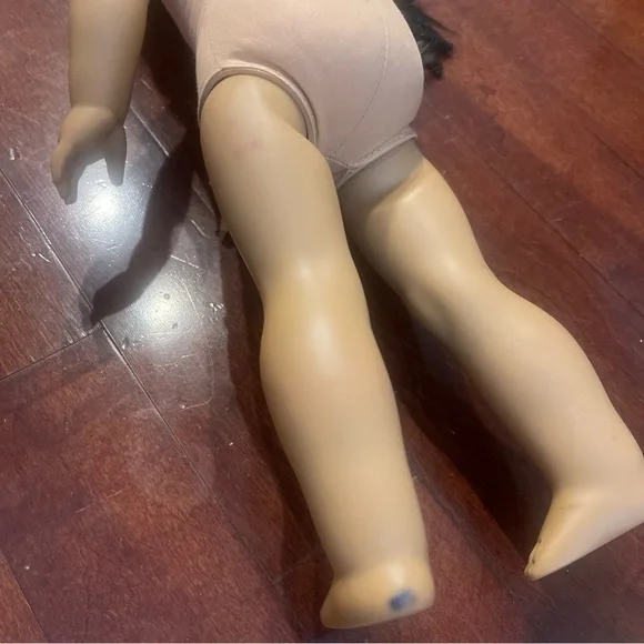 American Girl Truly me 18” Asian doll w 2 floral dresses - Picture 4 of 8